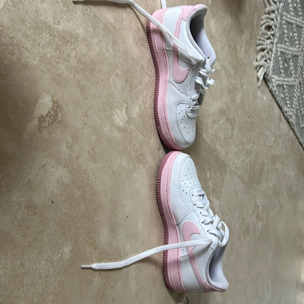 Nike AIR 4.5 Y - white and pink - almost new, never worn out of the house.